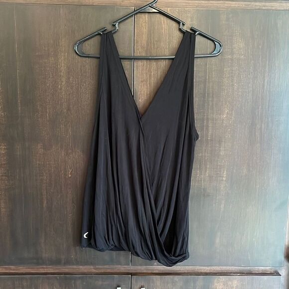 Zyia Active Black Fancy Double V Tank Top Medium - Picture 3 of 5